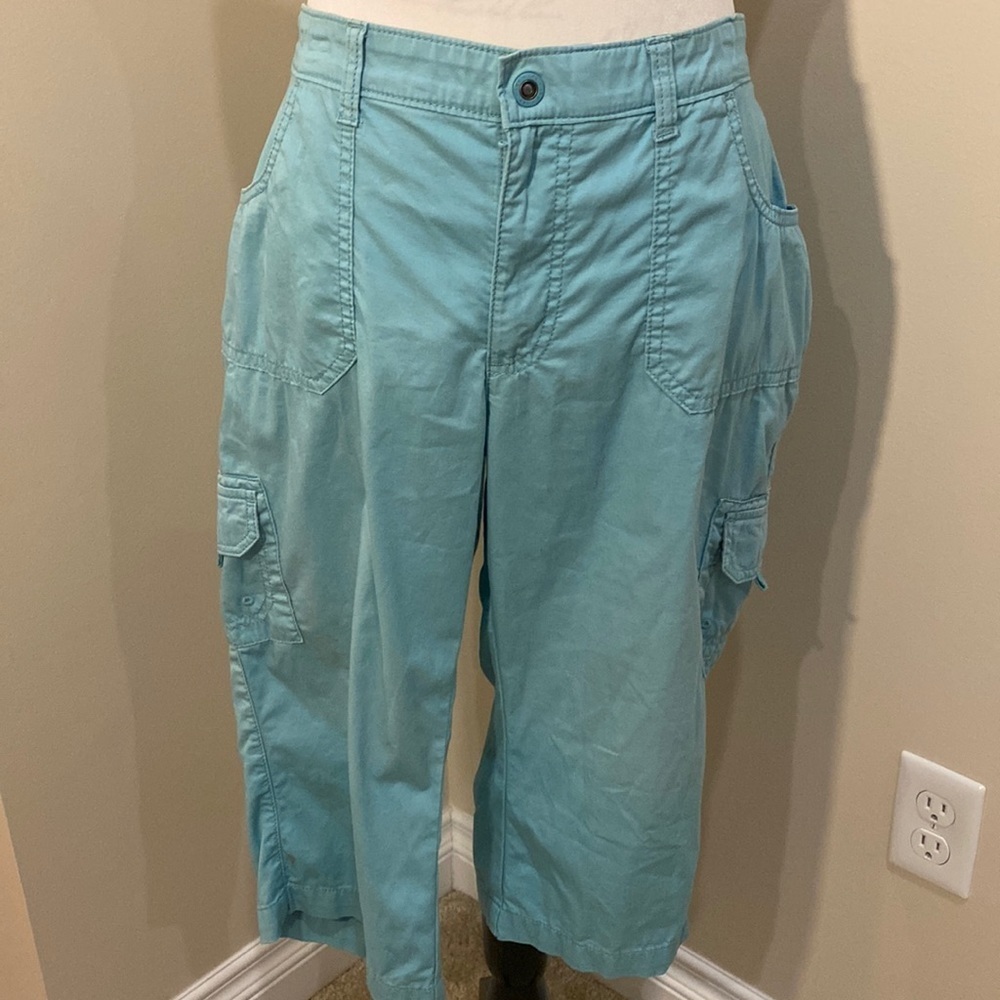 Lee comfort blue capris cargo